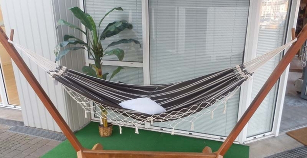 Hamac taille 2,2m par 1,4m, charge 100Kg